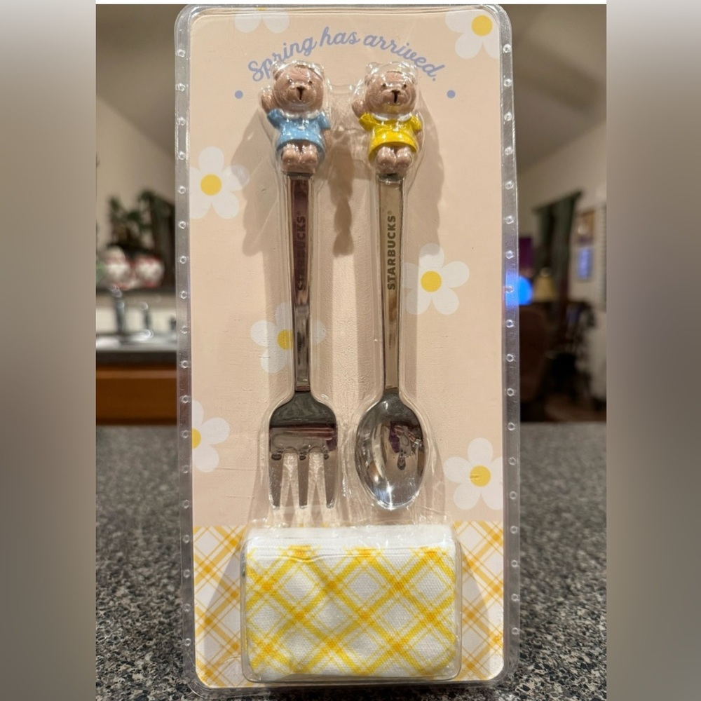 Starbucks Korea Bear Utensil Set with Yellow Plaid Cloth